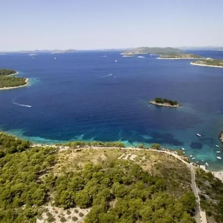 Kiara Near The 公寓