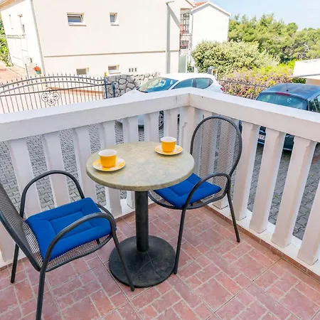 Kiara Near The Dolac