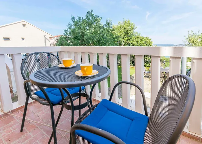 Appartement Kiara Near The