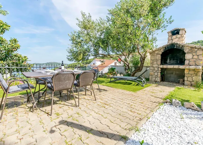 Kiara Near The Primošten